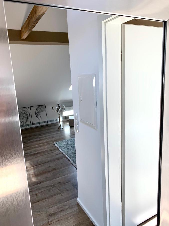 Six - One Seven Apartment Кобленц Екстериор снимка