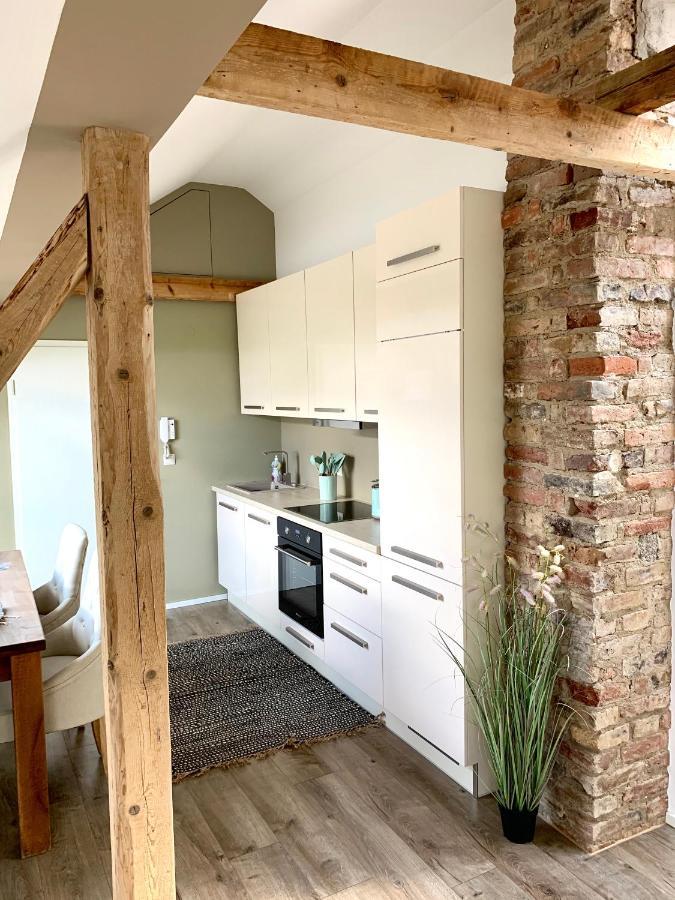 Six - One Seven Apartment Кобленц Екстериор снимка