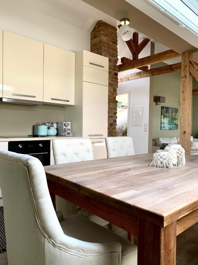 Six - One Seven Apartment Кобленц Екстериор снимка