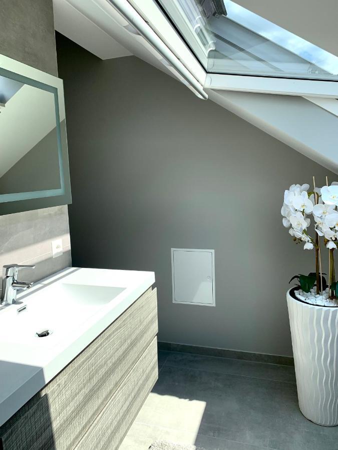 Six - One Seven Apartment Кобленц Екстериор снимка